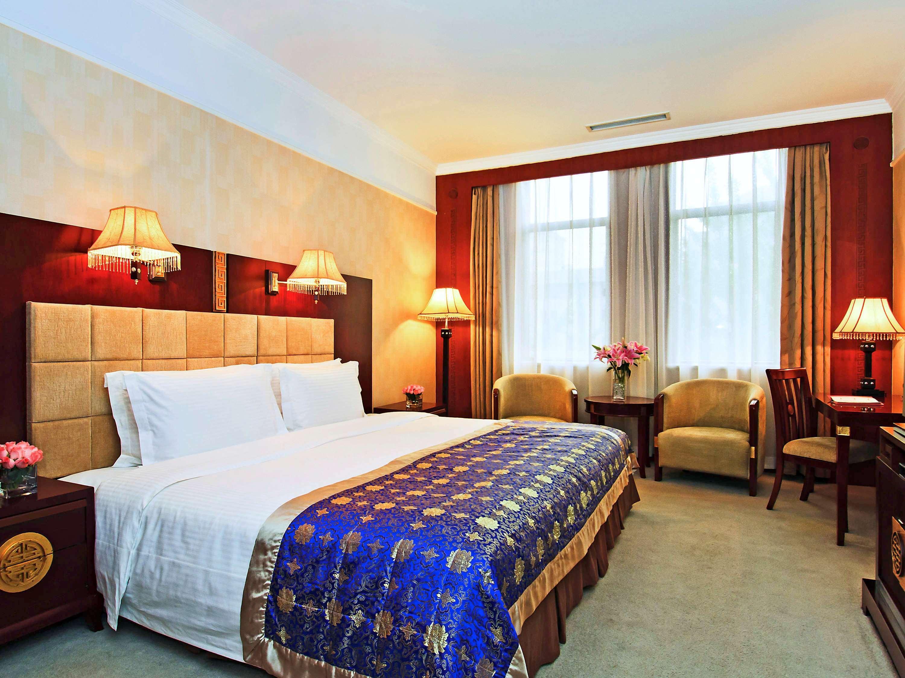 Grand Mercure Xian On Renmin Square Exterior photo