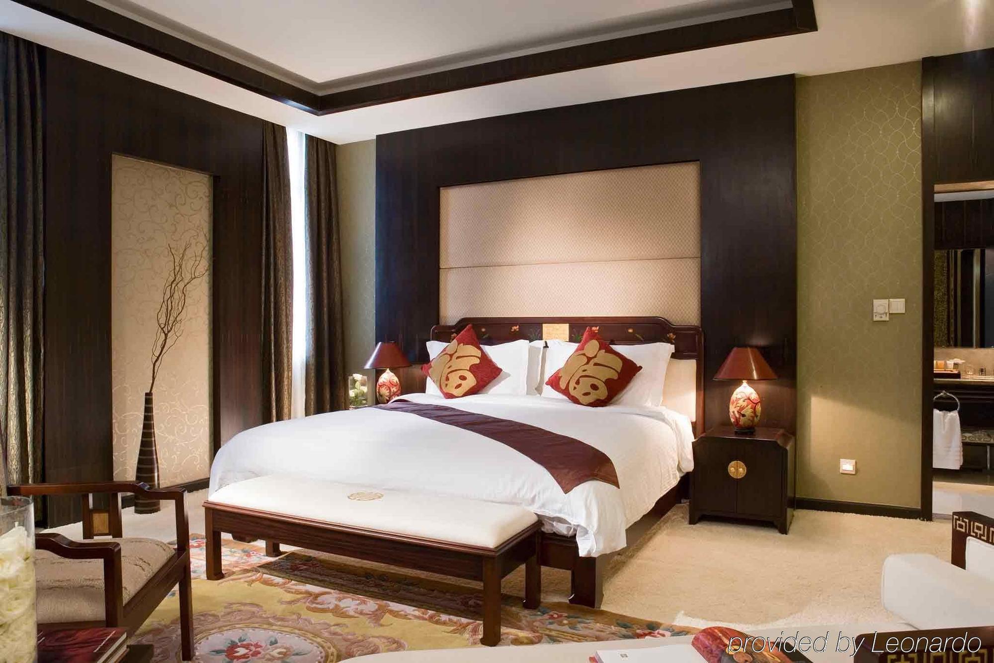 Grand Mercure Xian On Renmin Square Exterior photo