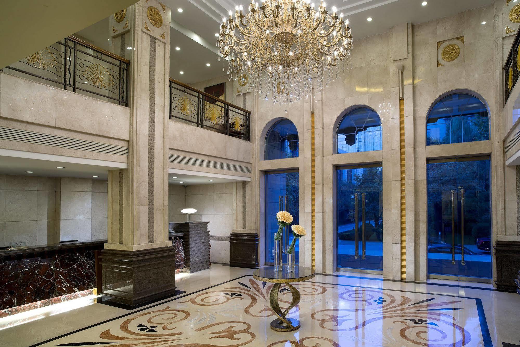 Grand Mercure Xian On Renmin Square Exterior photo